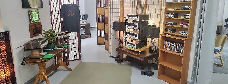 Rear Lounge