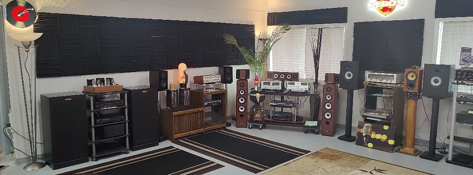 Main lounge...